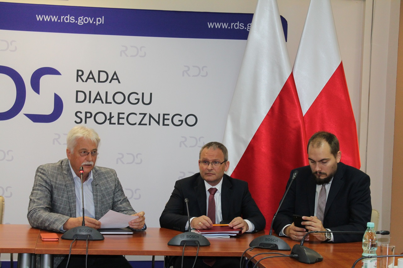 Członkowie podzespołu problemowego RDS ds. ochrony zdrowia na posiedzeniu w dniu 10 września 2019 r.