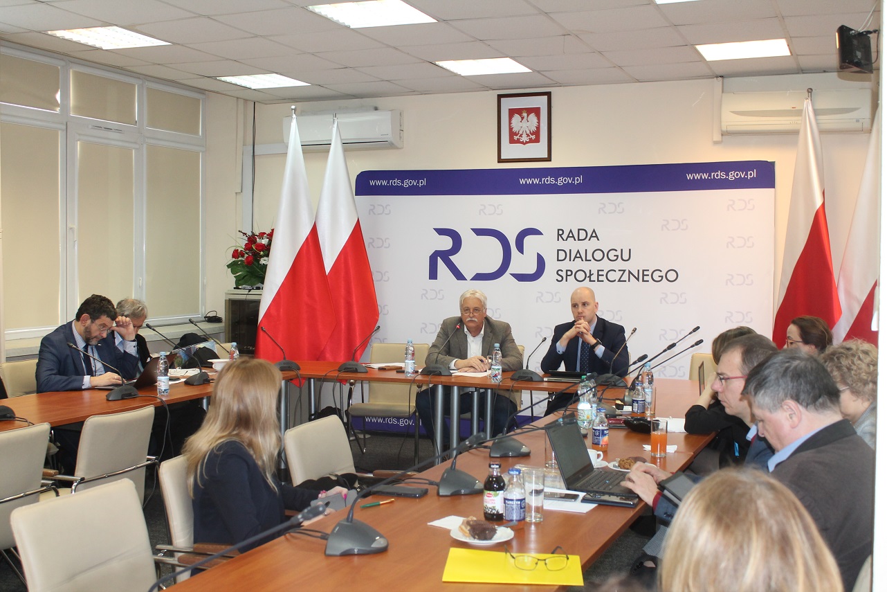 Członkowie podzespołu problemowego RDS ds. ochrony zdrowia na posiedzeniu w dniu 14 stycznia 2020 r.