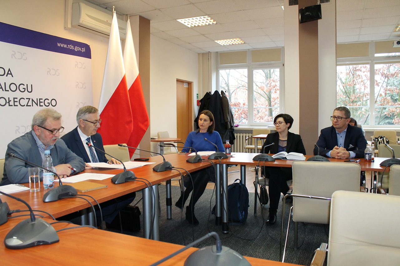 Członkowie zespołu problemowego RDS ds. prawa pracy na posiedzeniu w dniu 4 lutego 2020 r.