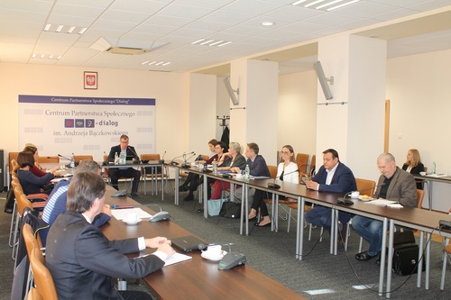 Członkowie Zespołu problemowego RDS ds. międzynarodowych na posiedzeniu w dniu 3 października 2019 r.