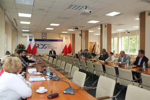 Członkowie podzespołu problemowego RDS ds. ochrony zdrowia na posiedzeniu w dniu 8 października 2019 r.