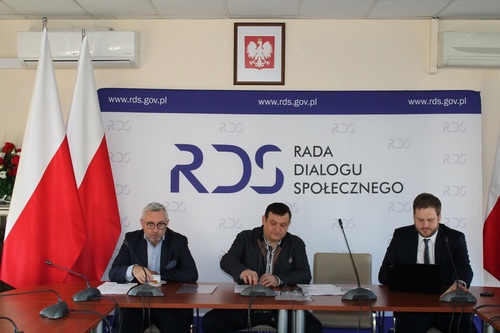 Członkowie Zespołu problemowego RDS ds. budżetu, wynagrodzeń i świadczeń socjalnych na posiedzeniu w dniu 21 stycznia 2020 r.
